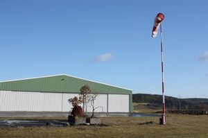 Gr�ne Halle und Windmast